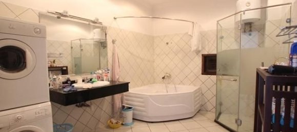 3 bedrooms Apartment in Tay Ho, Vietnam No. 5895 8