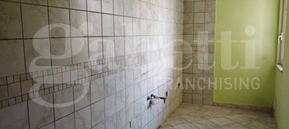 3 bedrooms Apartment in Montaquila, Italy No. 311703 5