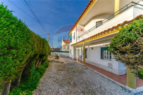 4 bedrooms House in Sintra, Portugal No. 45381