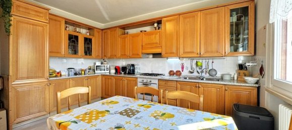 4 rooms Villa in Peschiera del Garda, Italy No. 145398 6