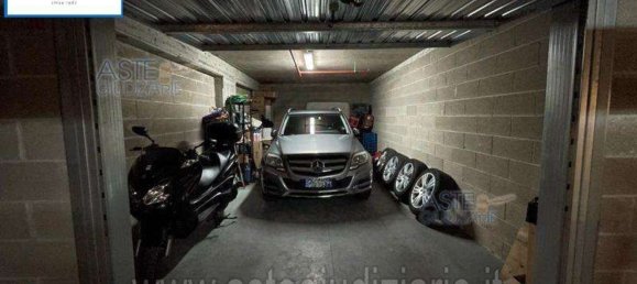 52m² Garage in Rome, Italy No. 28111 6