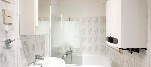 2-salle Appartement à Rudolfsheim-Funfhaus, Austria No. 241781 3