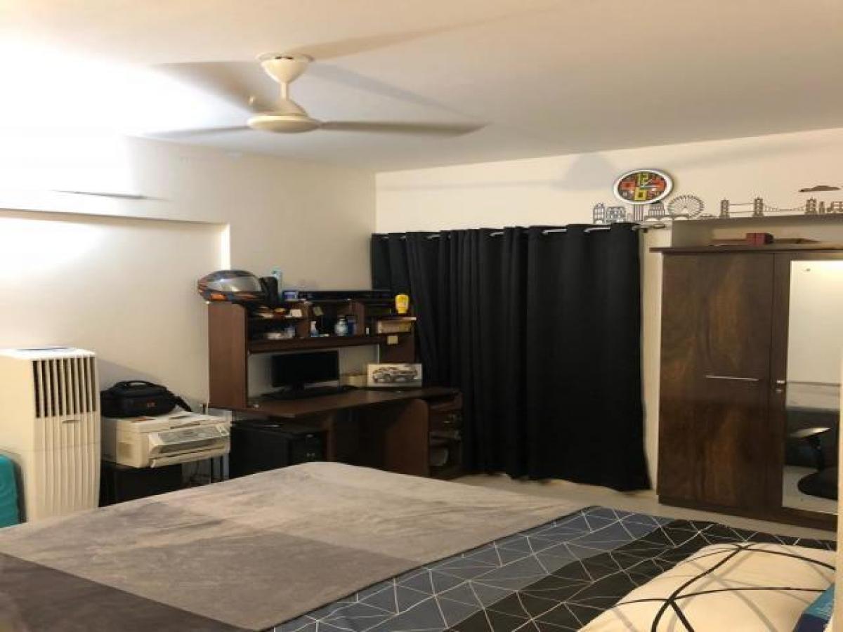 3 bedrooms House in Pune, India No. 26048