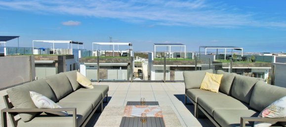 3 bedrooms Villa in Alicante, Spain No. 177092 4