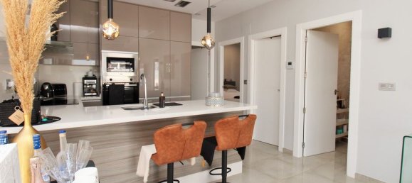 3 bedrooms Villa in Alicante, Spain No. 177092 8