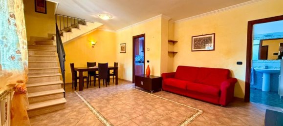 Дом с 3 комнатами в Ардеа, Италия № 9603 4