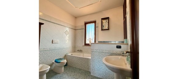 Дом с 3 комнатами в Ардеа, Италия № 9603 17