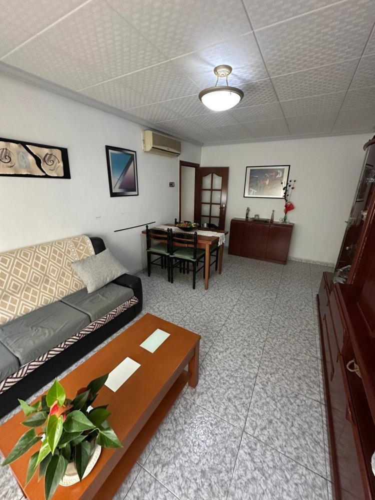 3 chambres Appartement à Cornella De Llobregat, Spain No. 200846