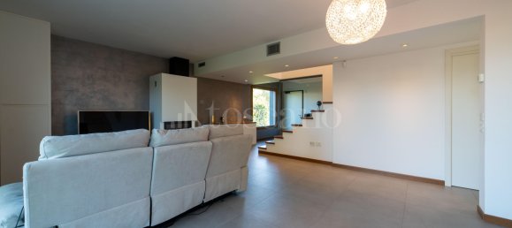 Villa de 8 divisões em Udine, Italy N.º 349593 6