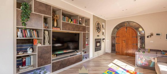 5 rooms Villa in Palermo, Italy No. 37265 2