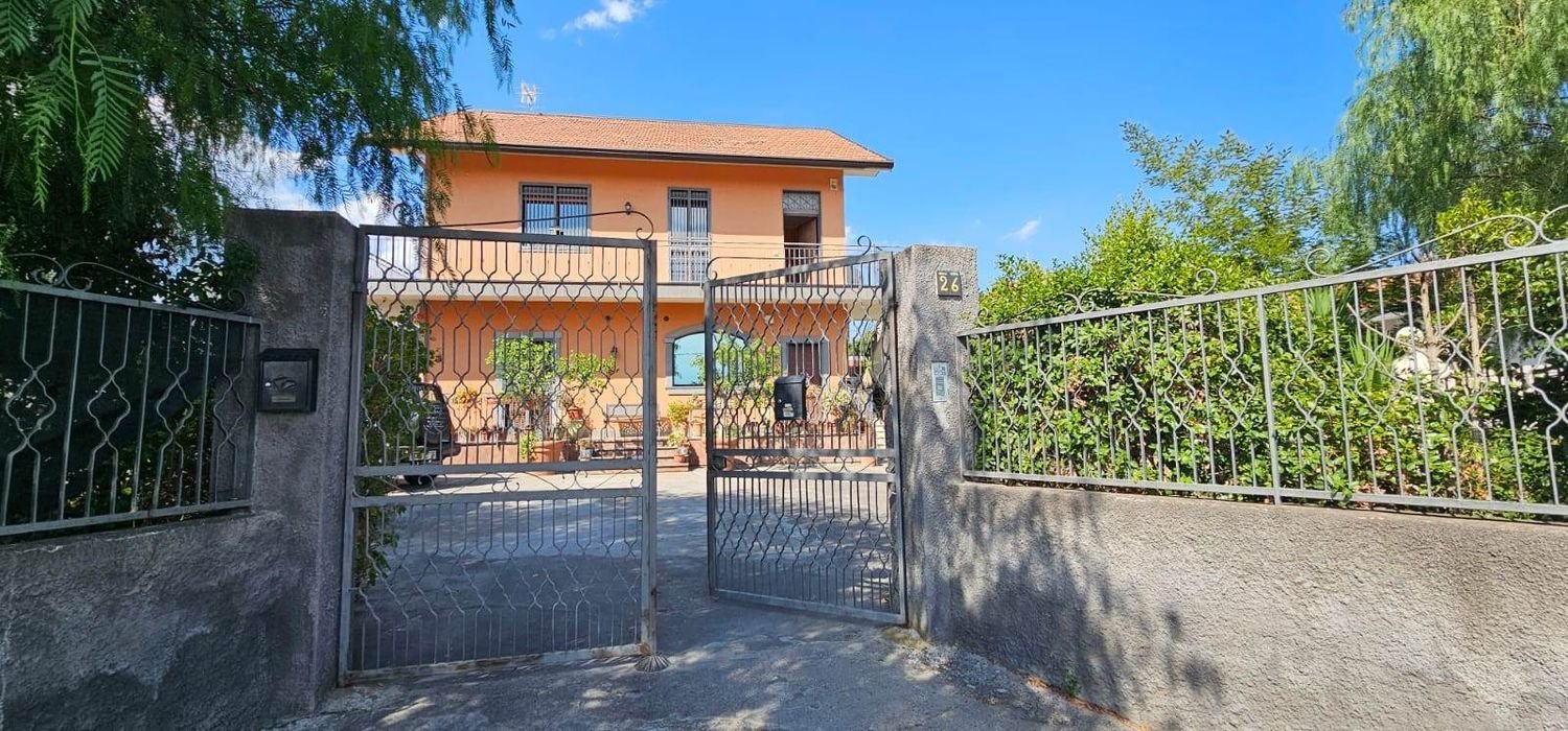 3 chambres Appartement à Mascalucia, Italy No. 311734