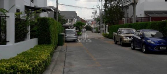 3 bedrooms Bungalow in Suan Luang, Thailand No. 8800 3