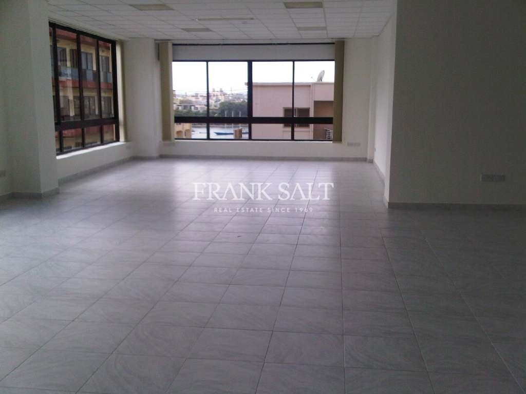 3484m² Shop in Sliema, Malta No. 12812