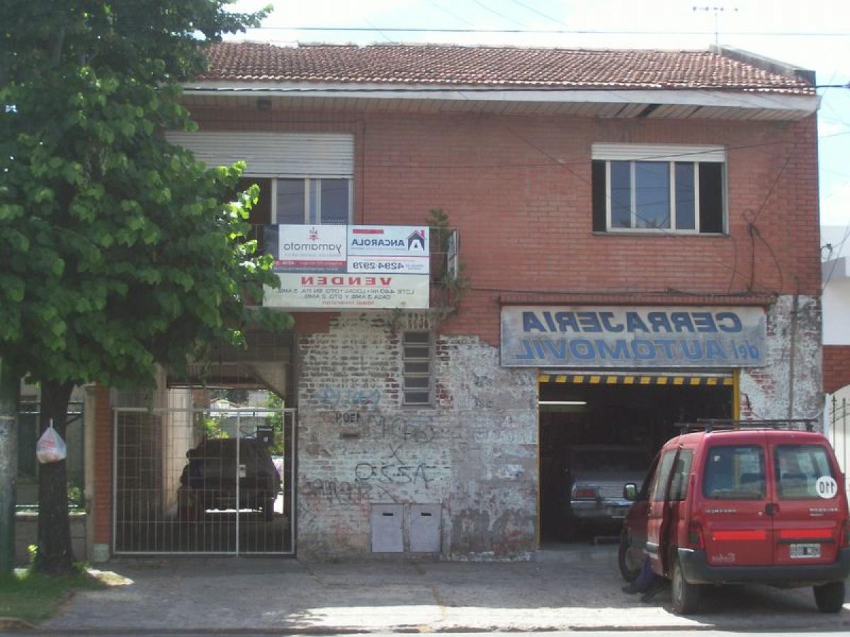 Gebäude in Almirante Brown, Argentina 440m², Nr. 107349
