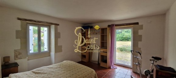 Casa de 4 dormitorios en Richelieu, France No. 251051 8