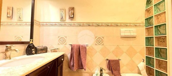 3-Zimmer Wohnung in Naples, Italy, Nr. 77726 5