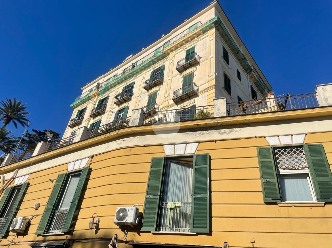 3-Zimmer Wohnung in Naples, Italy, Nr. 77726