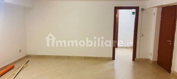 Propiedad comercial de 5 habitaciónes en Palermo, Italy No. 44230 40