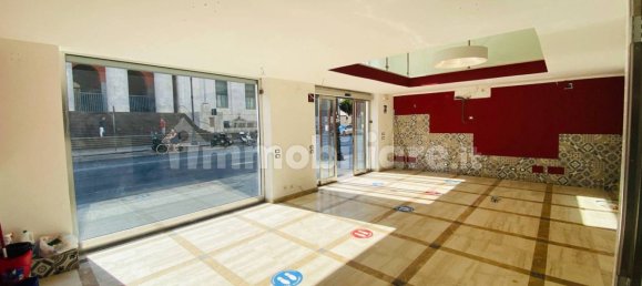 Propiedad comercial de 5 habitaciónes en Palermo, Italy No. 44230 6