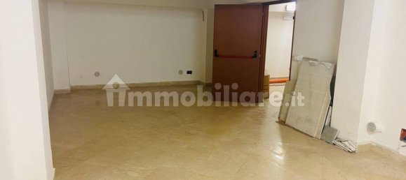 Propiedad comercial de 5 habitaciónes en Palermo, Italy No. 44230 38