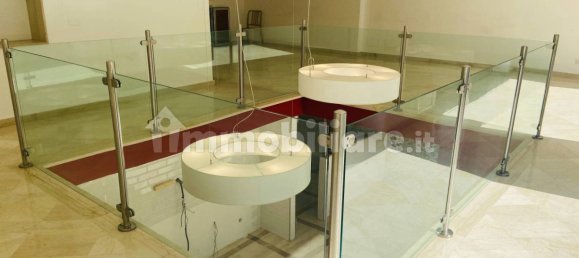 Propiedad comercial de 5 habitaciónes en Palermo, Italy No. 44230 19