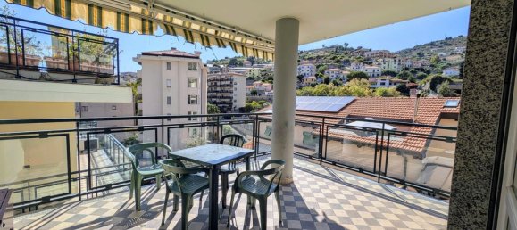 Apartamento T3 em Sanremo, Italy N.º 376624 26