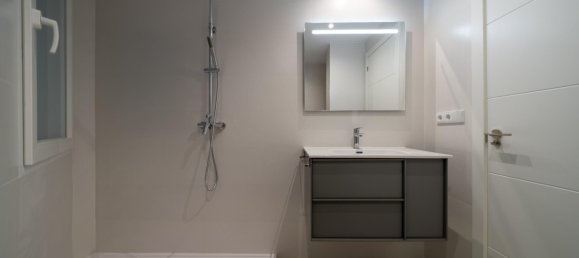 Apartamento de 4 dormitorios en Alicante, Spain No. 153309 49