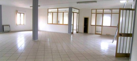 400m² Commercial property in Sinalunga, Italy No. 61312 13