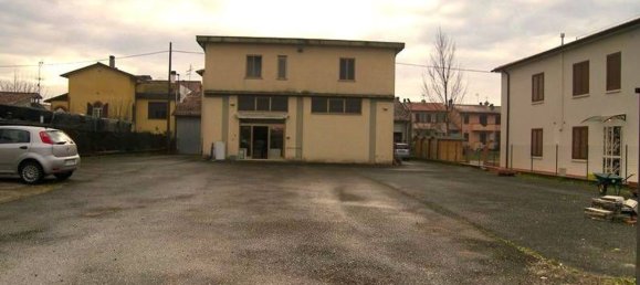 400m² Commercial property in Sinalunga, Italy No. 61312 2