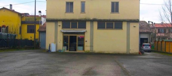 400m² Commercial property in Sinalunga, Italy No. 61312 3