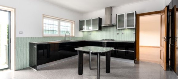 5 bedrooms Villa in Cascais, Portugal No. 188142 4