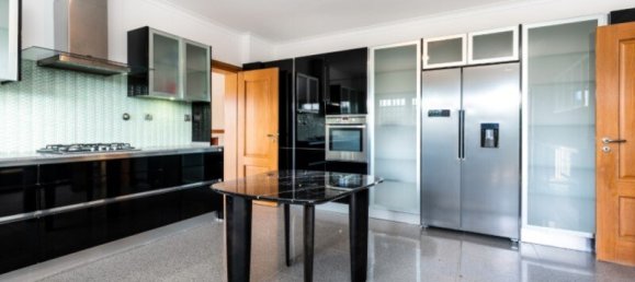 5 bedrooms Villa in Cascais, Portugal No. 188142 5