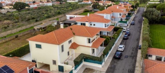 5 bedrooms Villa in Cascais, Portugal No. 188142 3