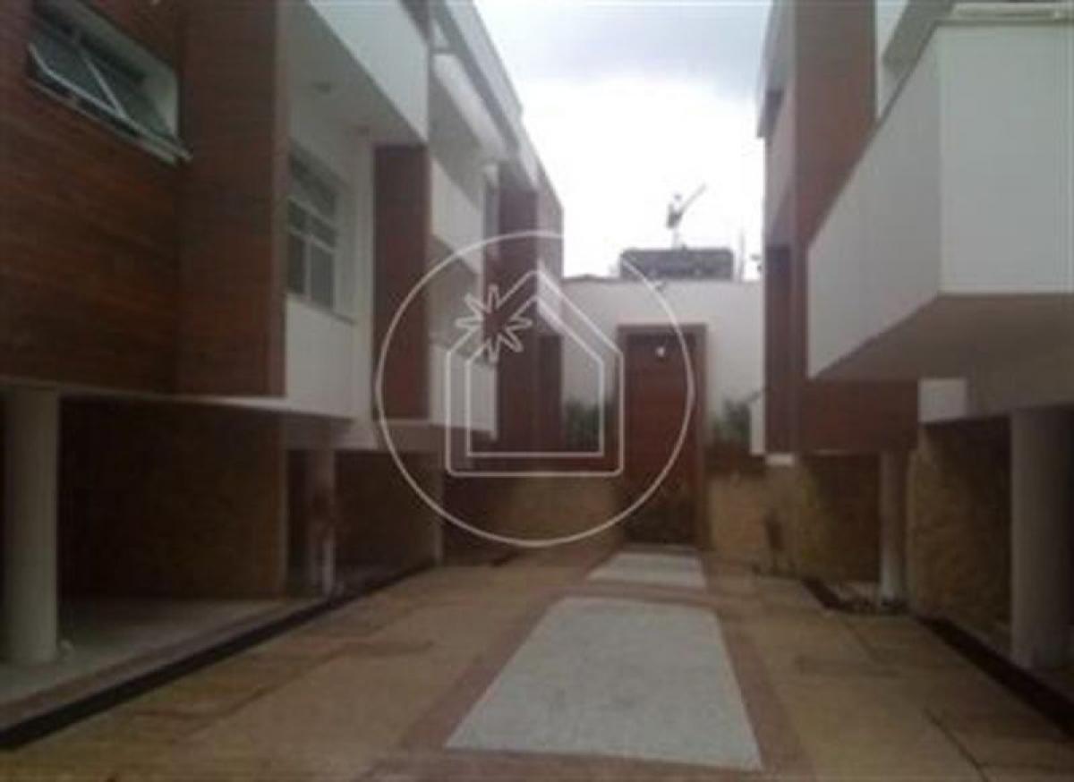 Дом с 4 спальнями в Сан-Паулу, Бразилия № 553164