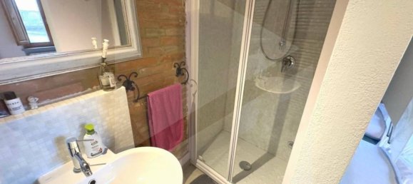 7-salle Appartement à Peccioli, Italy No. 23016 18