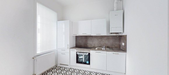 2 rooms Apartment in Vienna, Austria No. 109046 2