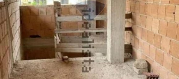 Casa de 4 habitaciónes en Santi Cosma e Damiano, Italy No. 275337 3