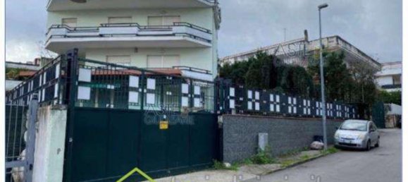 8 rooms Apartment in Ottaviano, Italy No. 10979 84