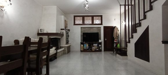 Дом с 4 комнатами в Рим, Италия № 8687 24