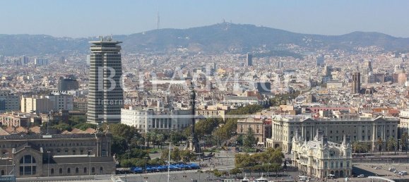 4 bedrooms Apartment in Barcelona, Spain No. 17992 17