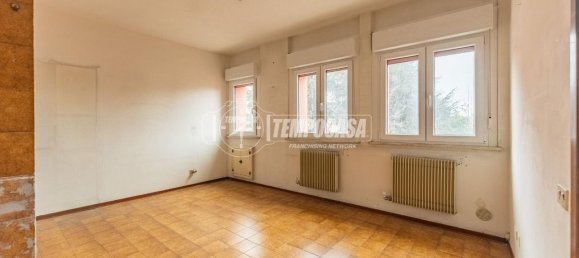 2 rooms Apartment in Settimo Milanese, Italy No. 136029 6