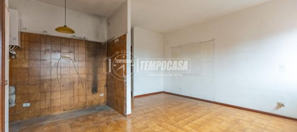 2 rooms Apartment in Settimo Milanese, Italy No. 136029 8