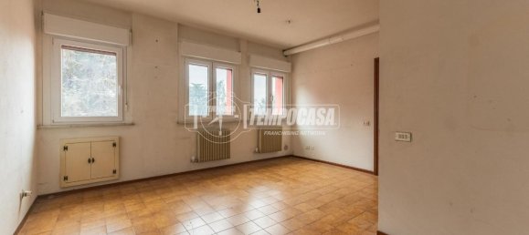 2 rooms Apartment in Settimo Milanese, Italy No. 136029 4