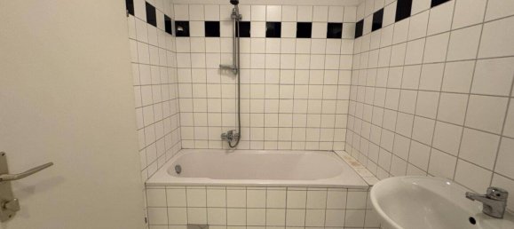 2-salle Appartement à Rudolfsheim-Funfhaus, Austria No. 223566 8