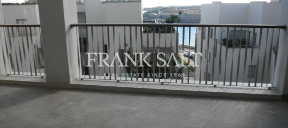 2 Schlafzimmer Wohnung in Sliema, Malta, Nr. 8444 3