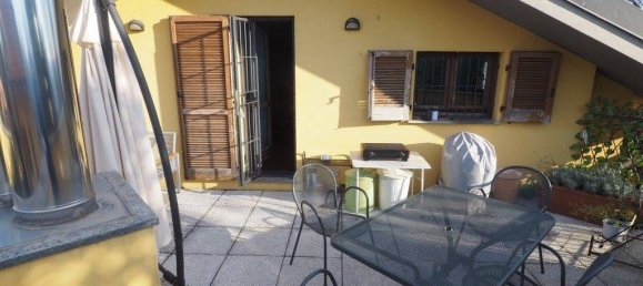 3 bedrooms Villa in Saronno, Italy No. 237020 35