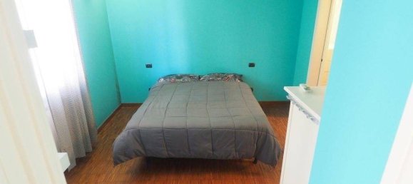 3 bedrooms Villa in Saronno, Italy No. 237020 3