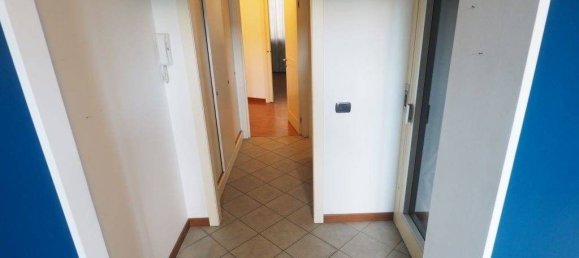 3 bedrooms Villa in Saronno, Italy No. 237020 10