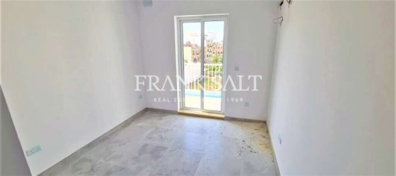 Apartamento de 2 dormitorios en Swieqi, Malta No. 4870 2