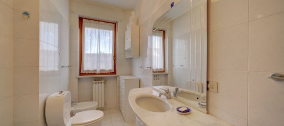 Квартира с 5 комнатами в Грульяско, Италия № 222337 59